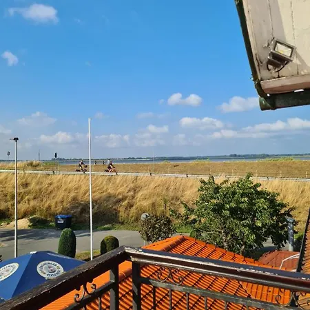 Elb Blick 3*